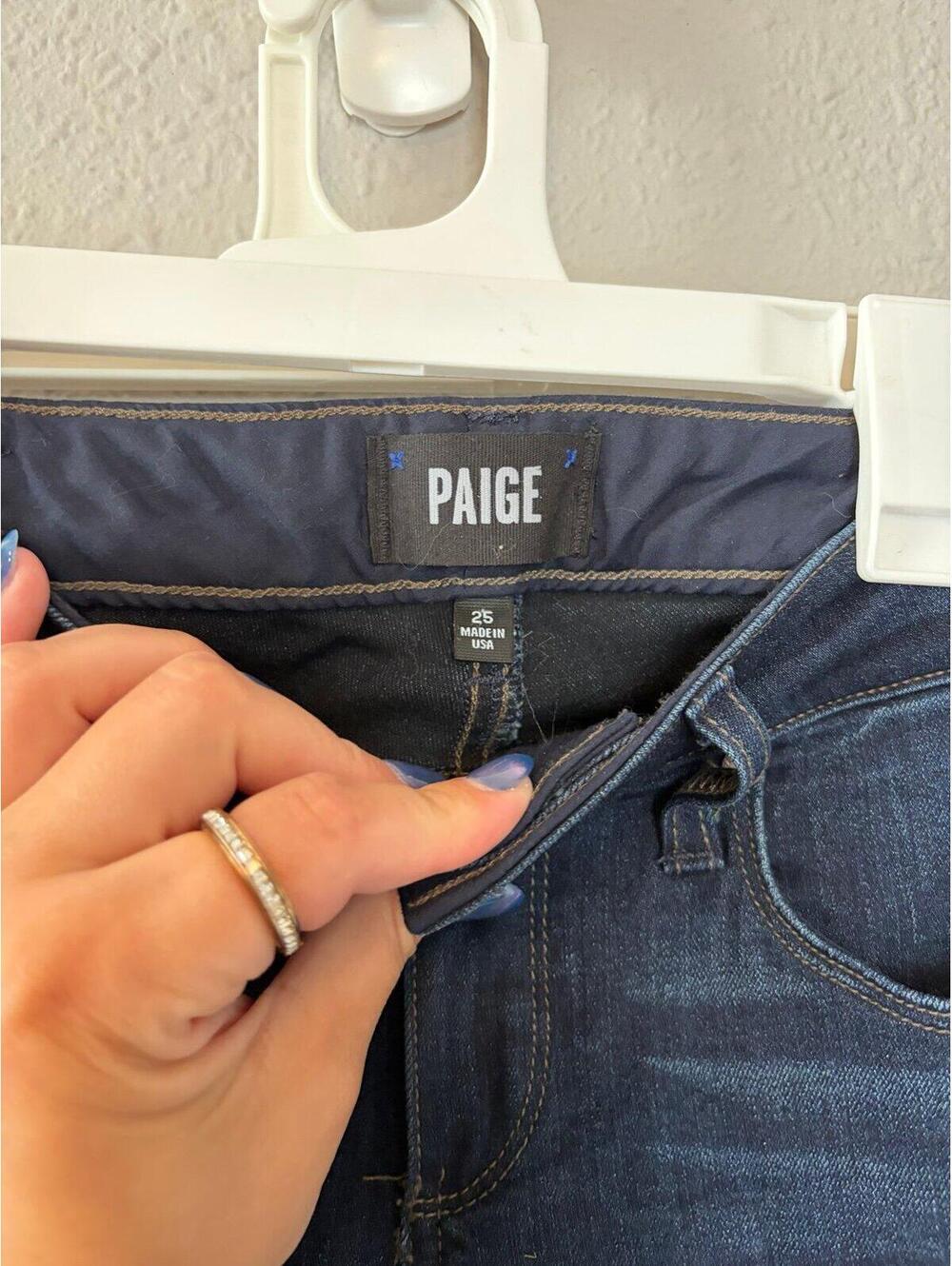 Paige Denim Lou Lou Dark wash Kick Flare Jeans size 25. Inseam is 30in. Very str - Picture 2 of 4